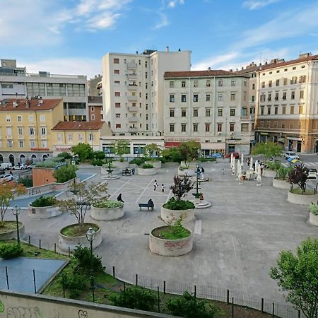 شقة Casa Perugino ترييستي المظهر الخارجي الصورة